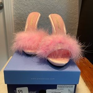 Pink womens pleaser heel. Never worn